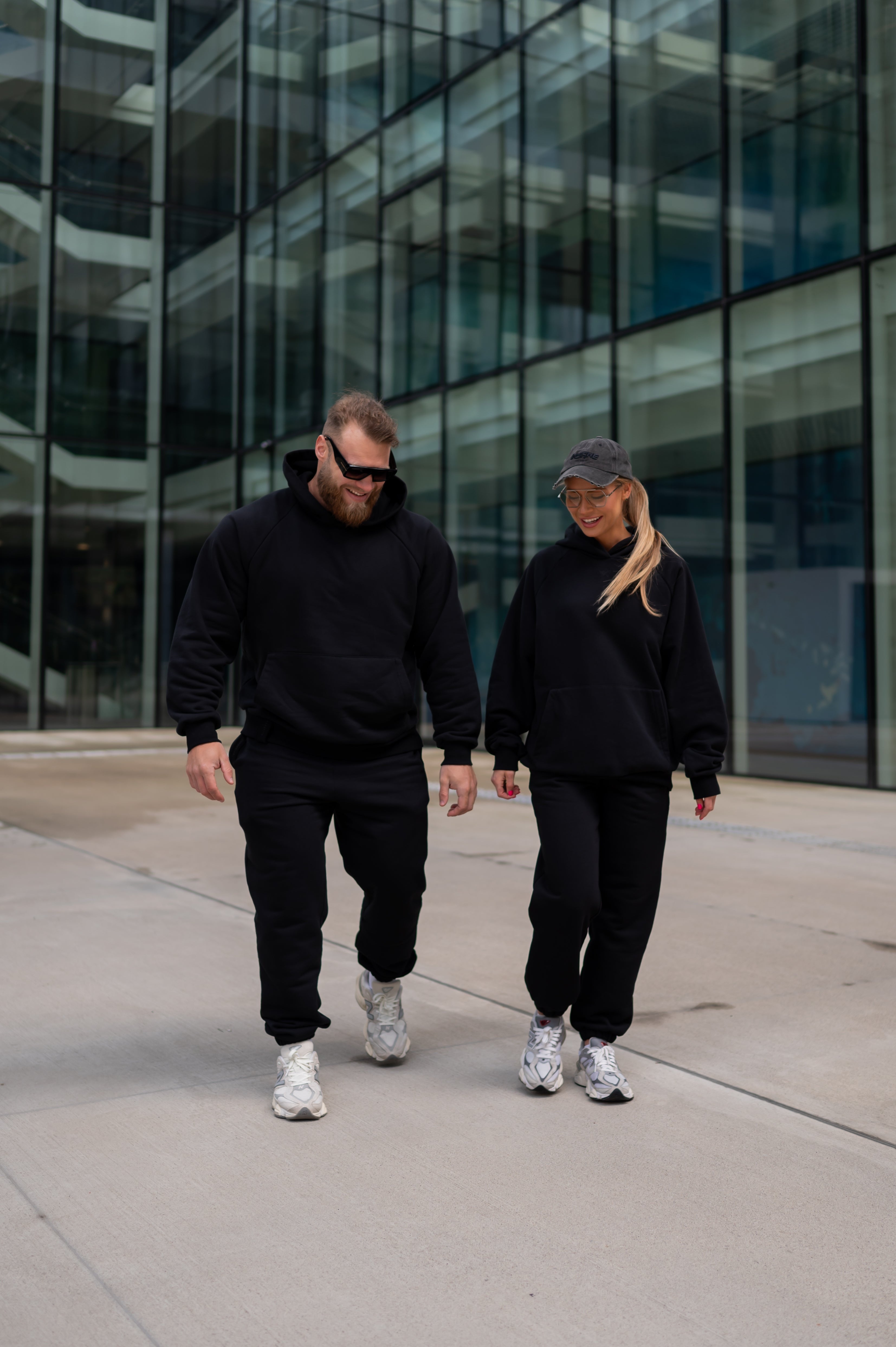 Black unisex džemperis - InsaneFits